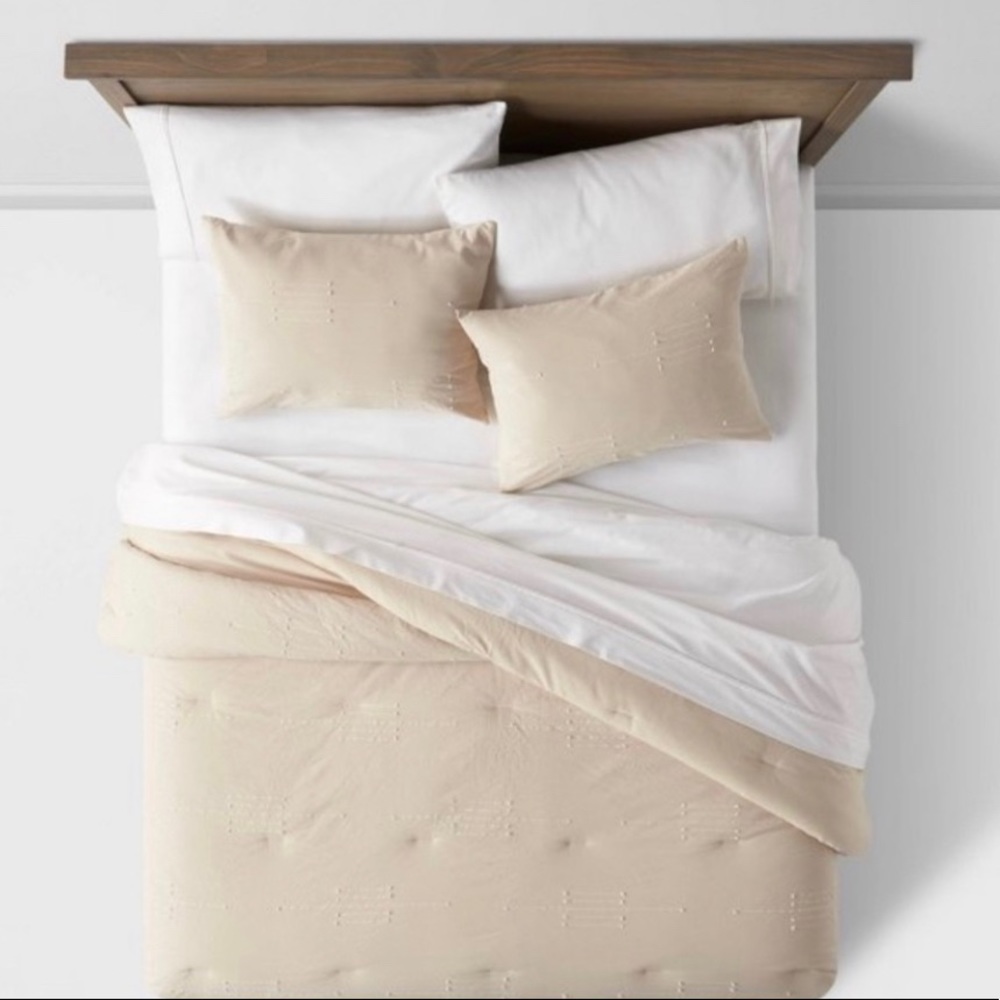 Full / Queen Clipped Linework Comforter & Sham Set Khaki— Threshold - Picture 4 of 4